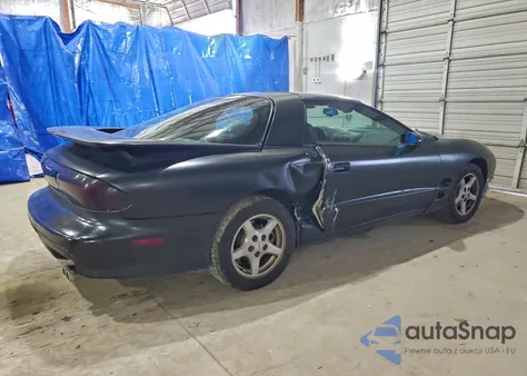1999 Pontiac Firebird из США, поврежденный, VIN 2G2FS22K3X2203752